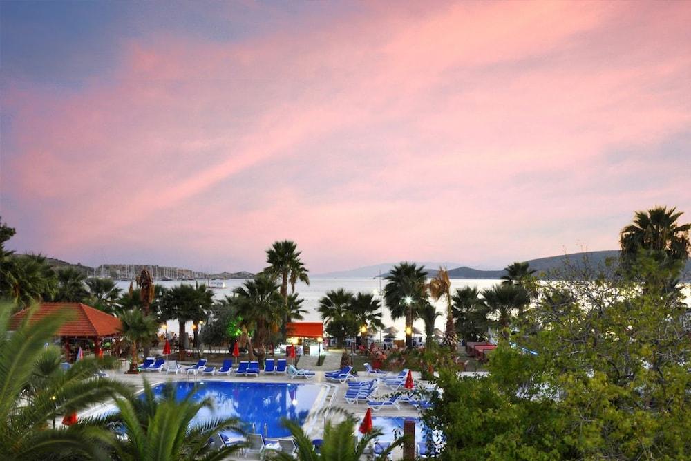 Nagi Beach Hotel Гумбет Экстерьер фото